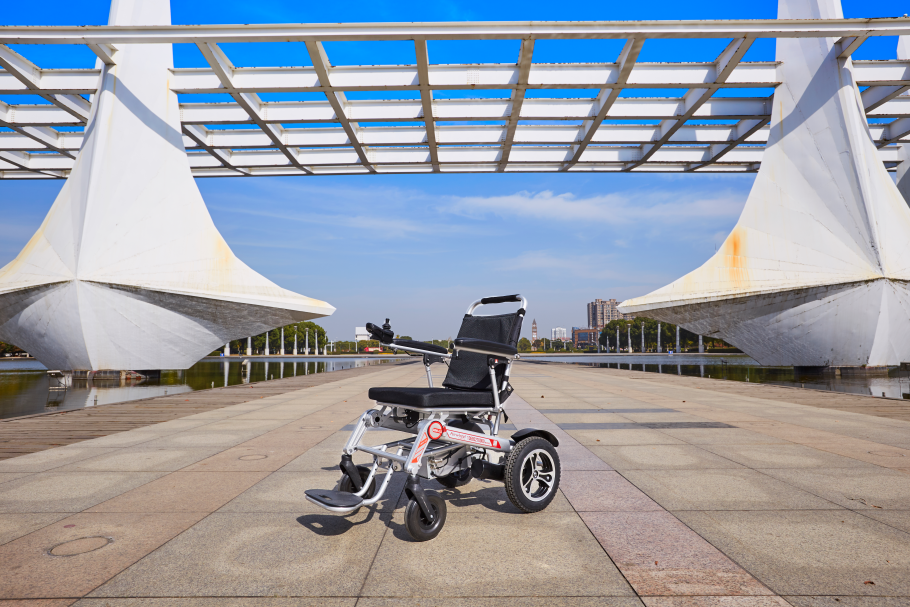 智能轮椅MBS-412