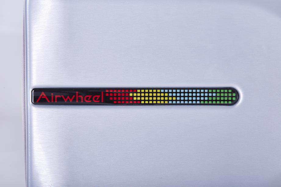 airwheel爱尔威骑行行李箱